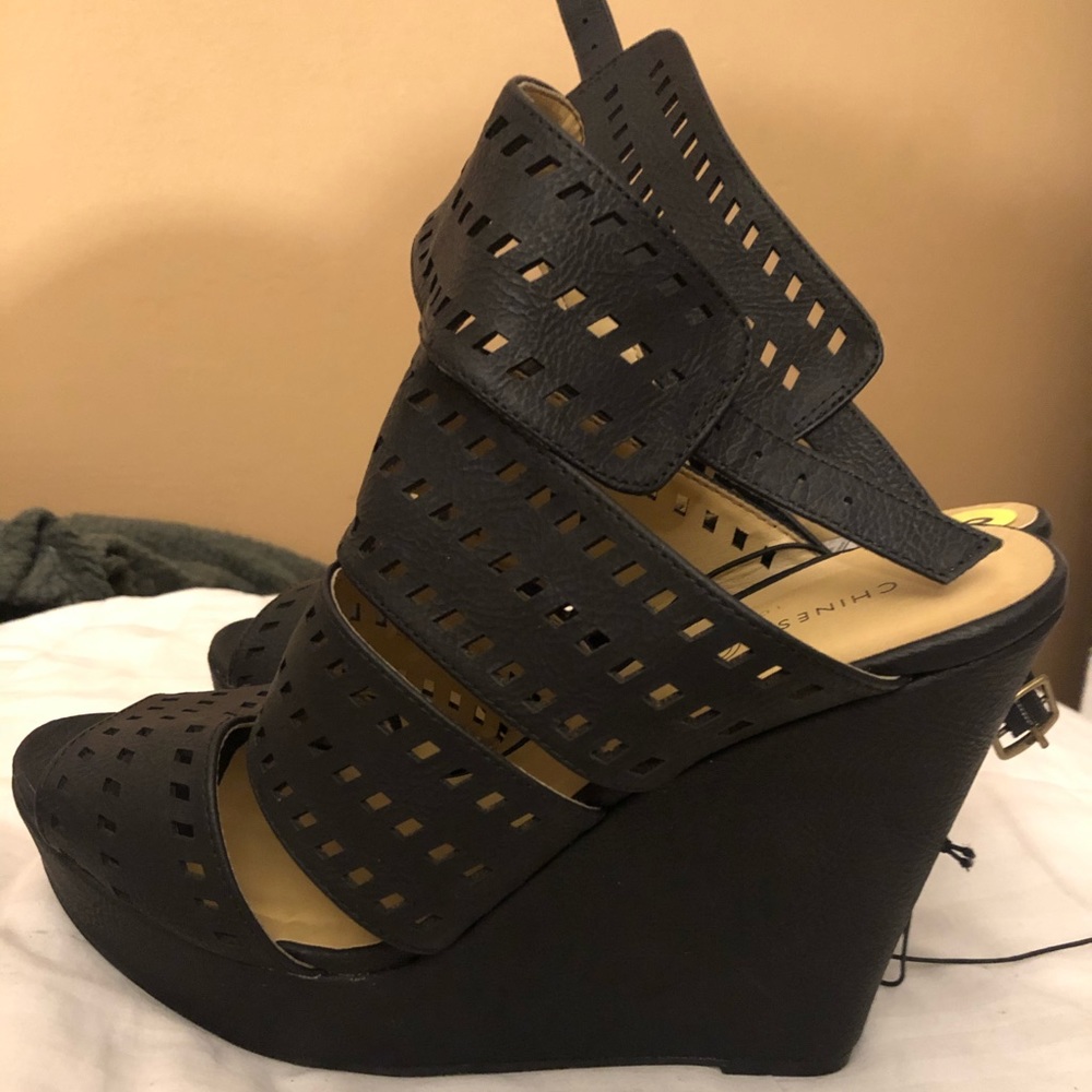 Size 9 Chinese laundry wedges